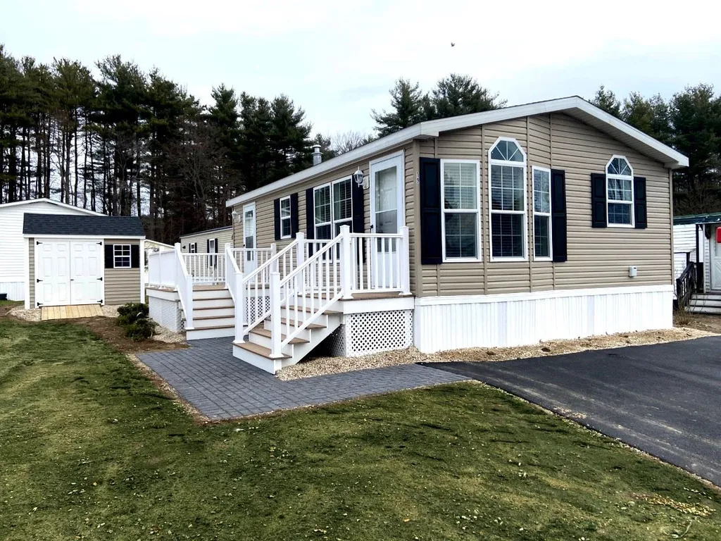 19 Desfosses Avenue Portsmouth NH 03801