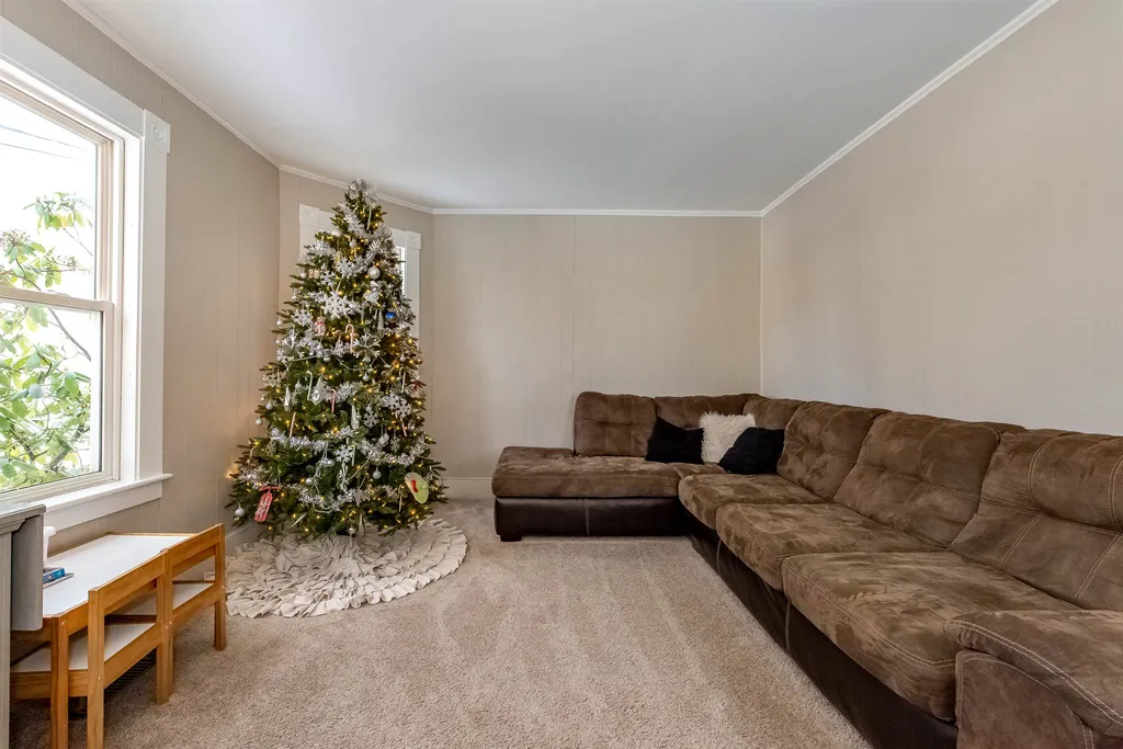 19 Logan Street Rochester NH 03867