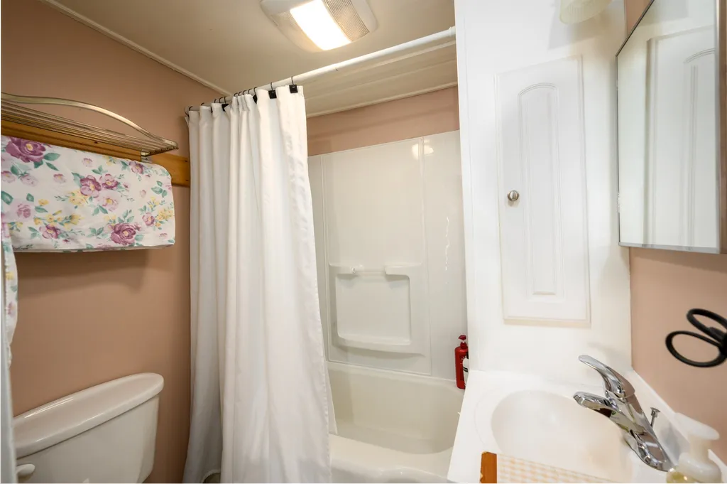 14 Center Street Laconia NH 03246
