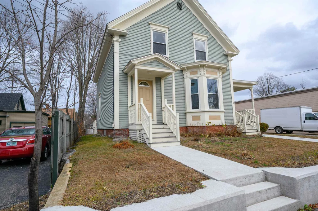14 Center Street Laconia NH 03246