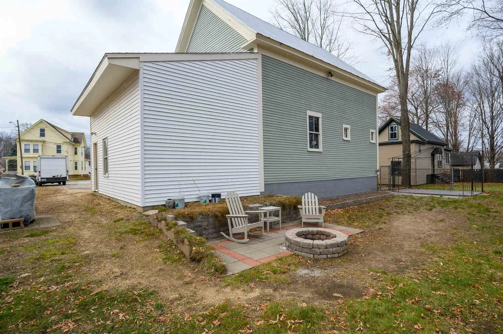 14 Center Street Laconia NH 03246