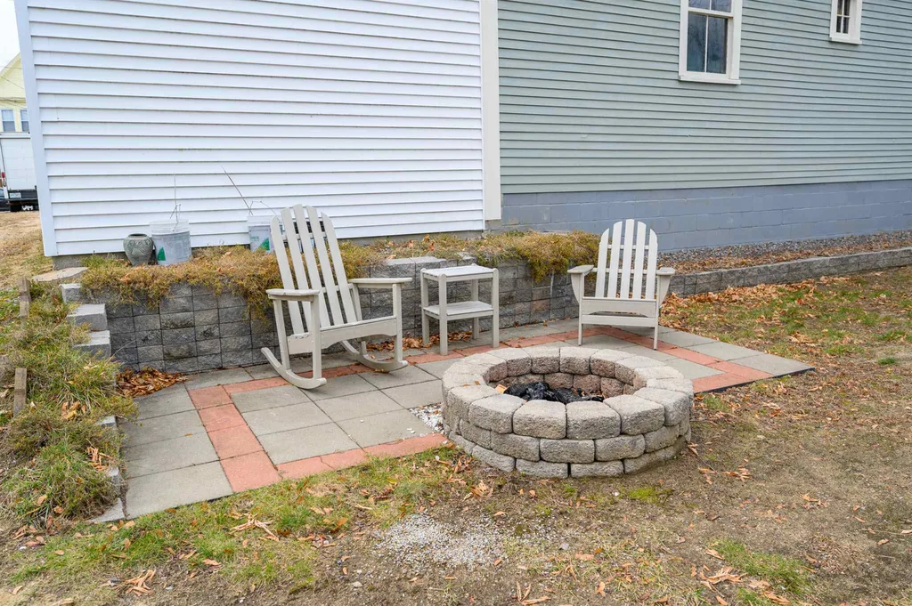 14 Center Street Laconia NH 03246