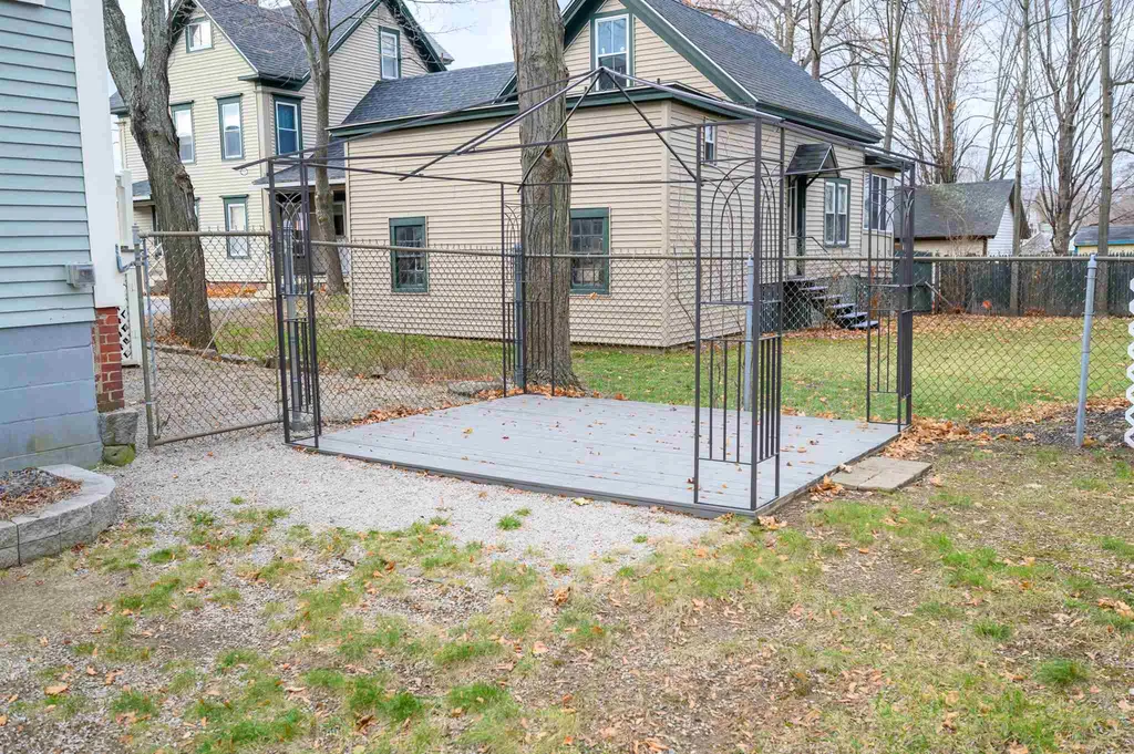 14 Center Street Laconia NH 03246