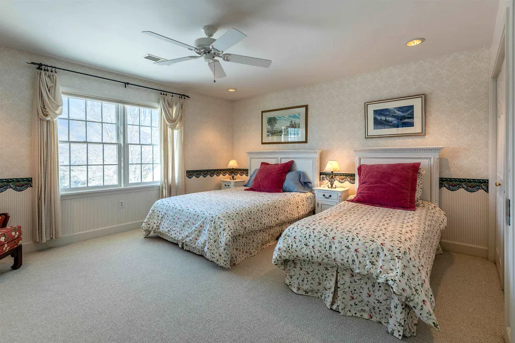 293 Landmark Lane Manchester VT 05255