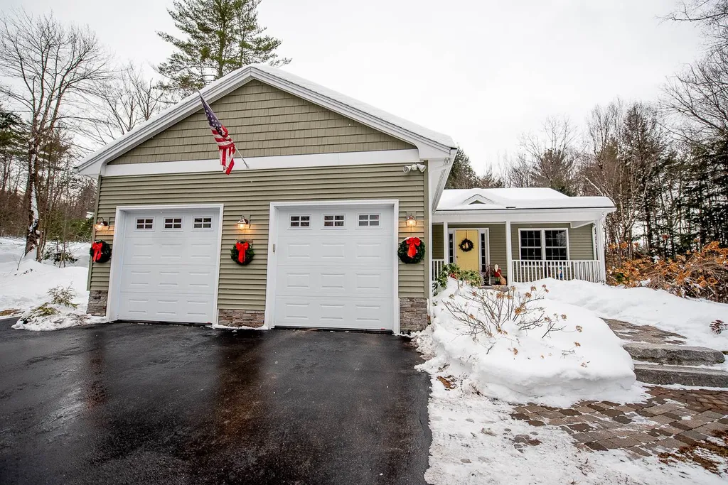 164 Upper Birch Drive Bristol NH 03222