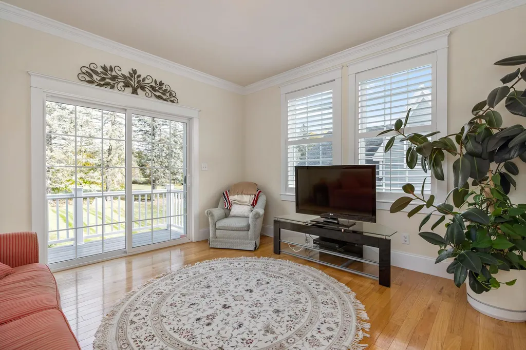 26 Shore Lane Dover NH 03820