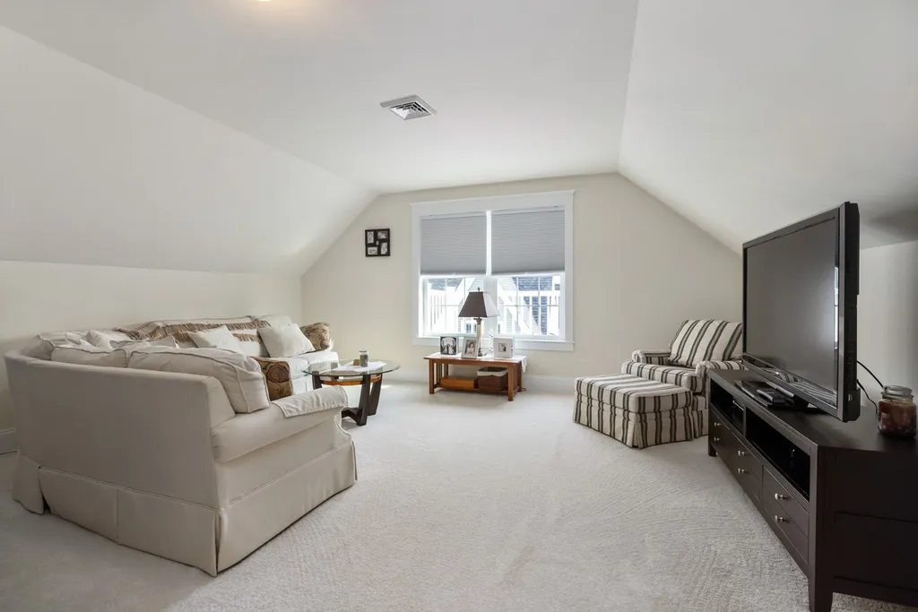 26 Shore Lane Dover NH 03820