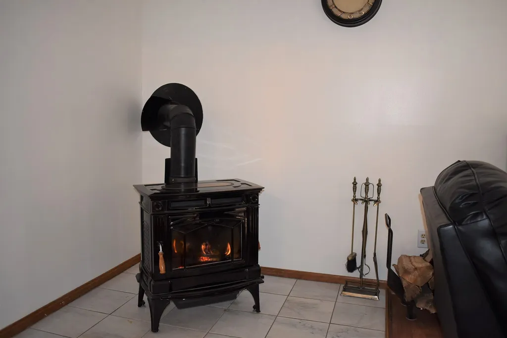 19d Apple Lane Hollis NH 03049