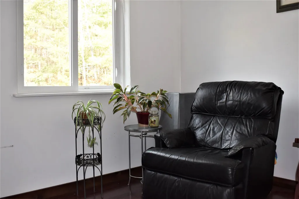 19d Apple Lane Hollis NH 03049