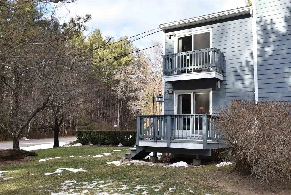 19d Apple Lane Hollis NH 03049