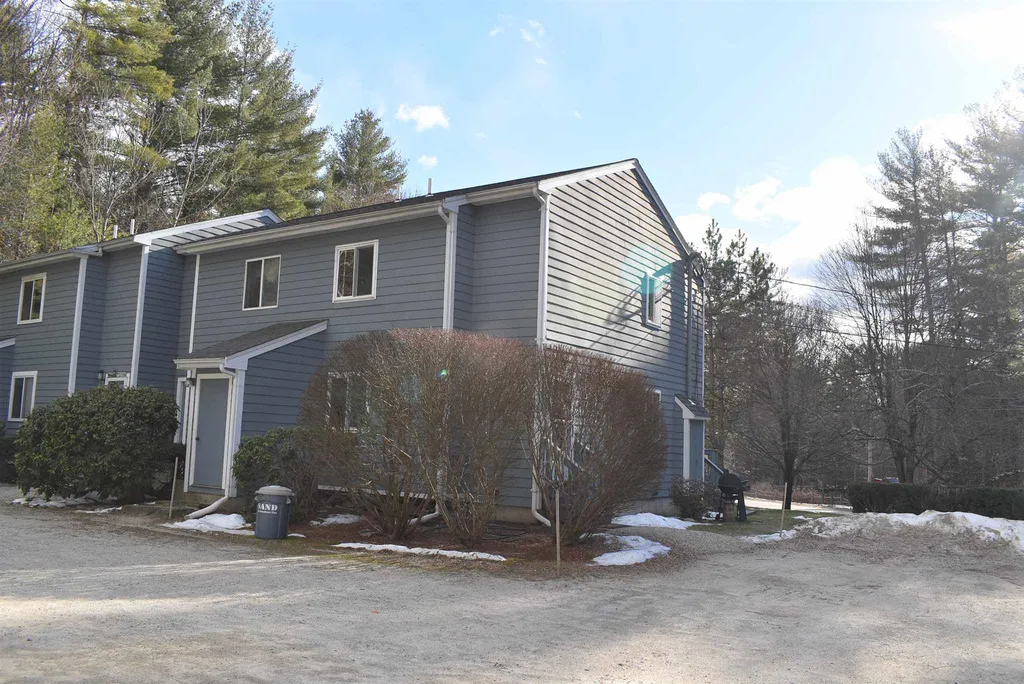 19d Apple Lane Hollis NH 03049