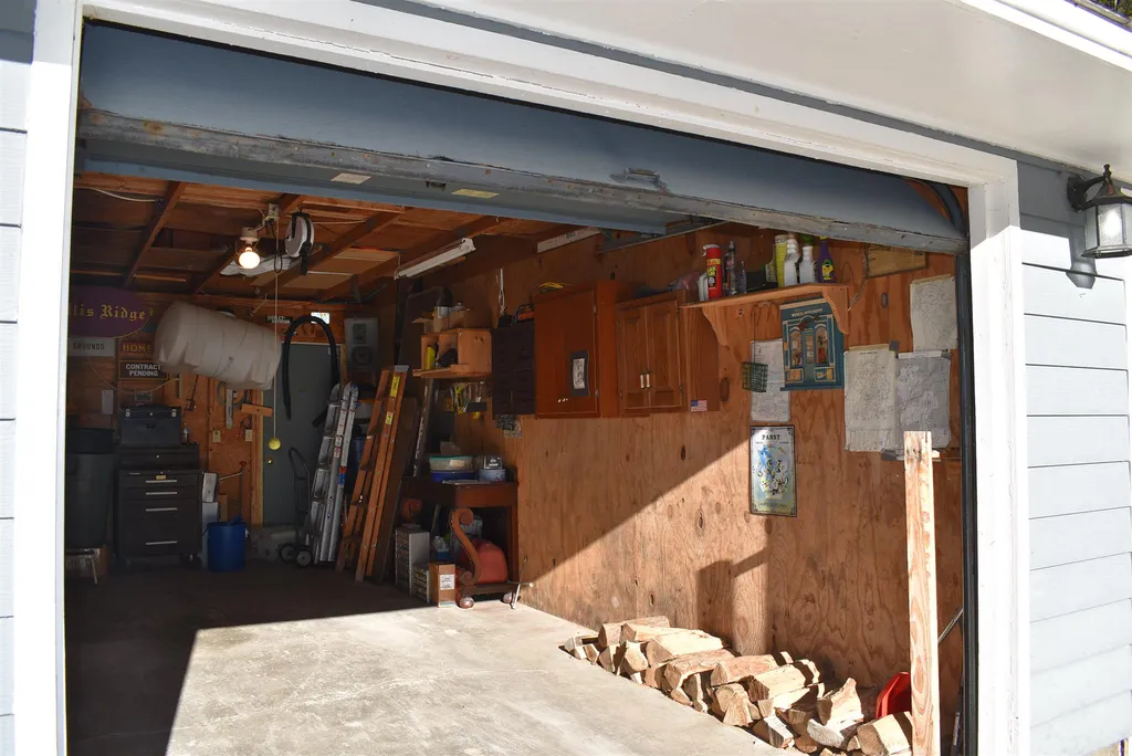 19d Apple Lane Hollis NH 03049