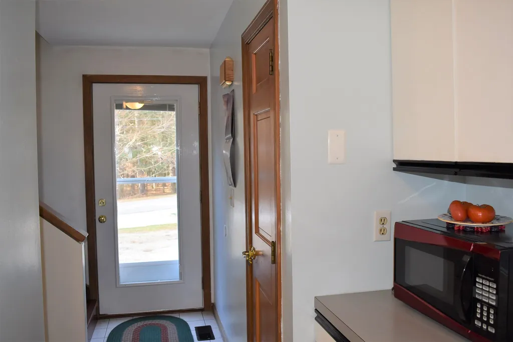 19d Apple Lane Hollis NH 03049