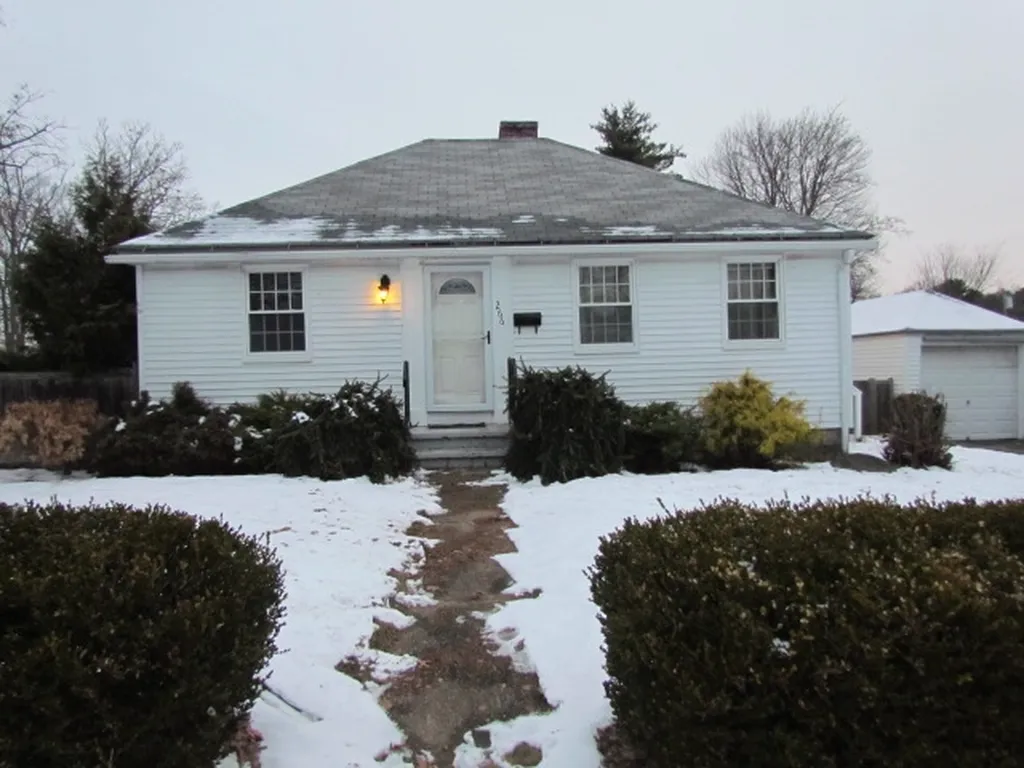 266 Salmon Street Manchester NH 03104