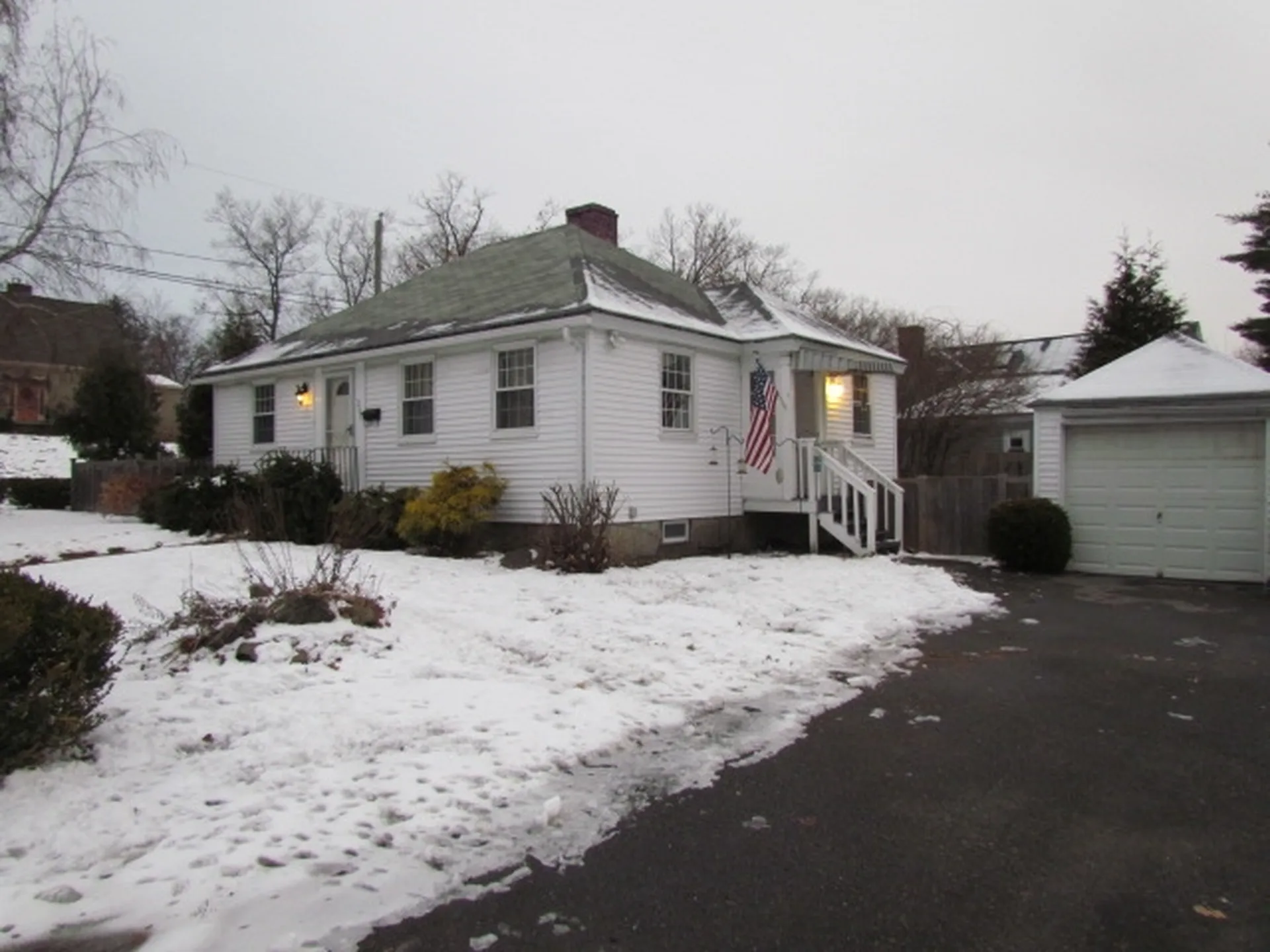 266 Salmon Street Manchester NH 03104