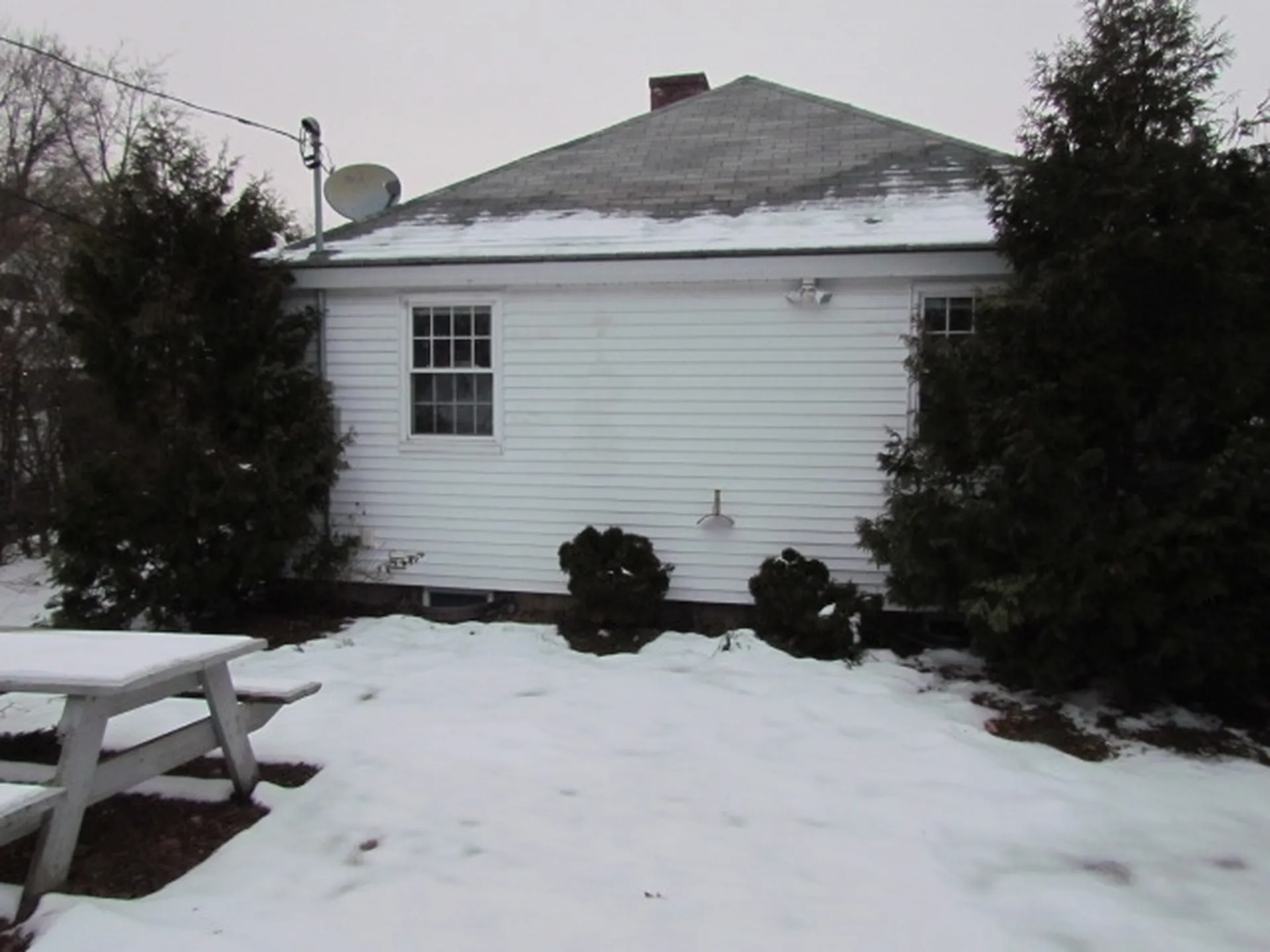 266 Salmon Street Manchester NH 03104