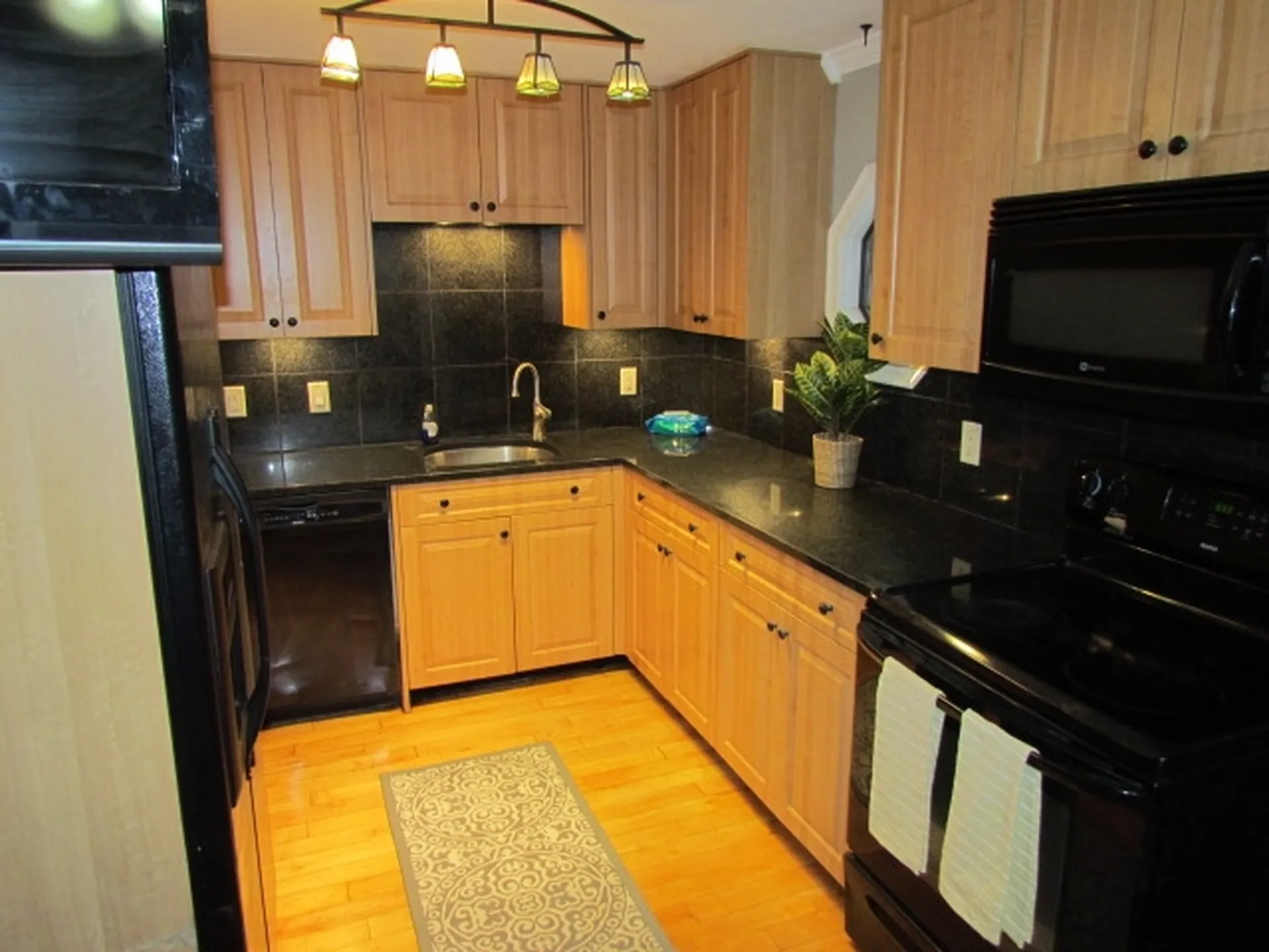 266 Salmon Street Manchester NH 03104