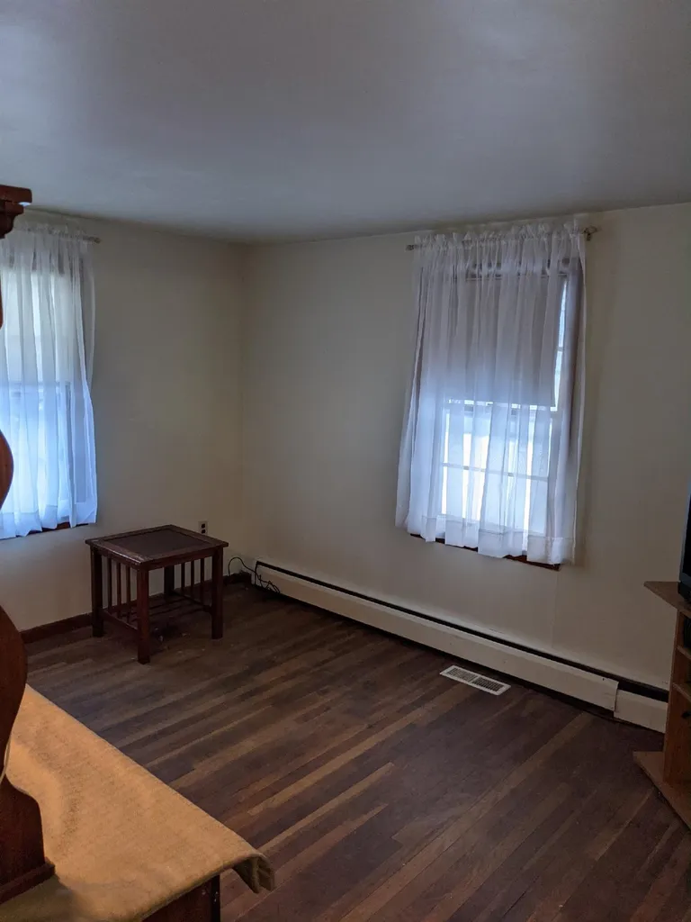 27 Hillside Avenue Keene NH 03431