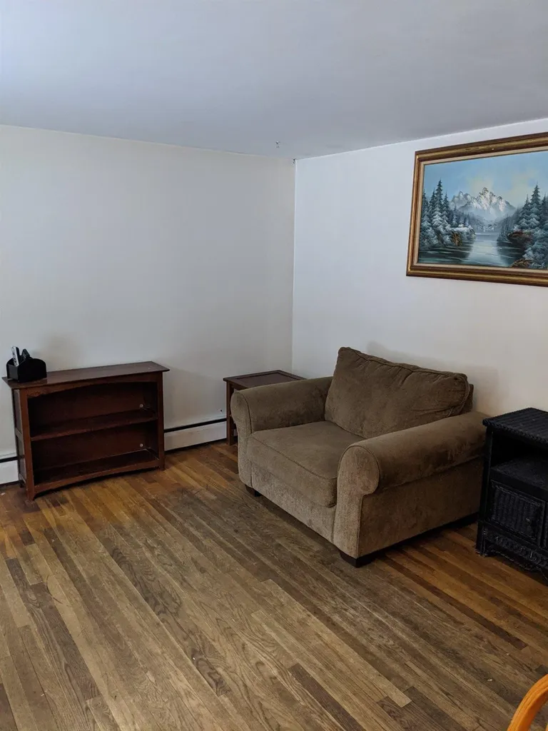 27 Hillside Avenue Keene NH 03431