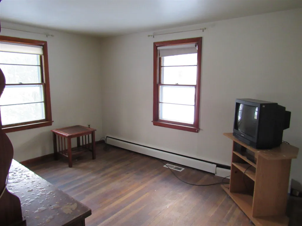 27 Hillside Avenue Keene NH 03431