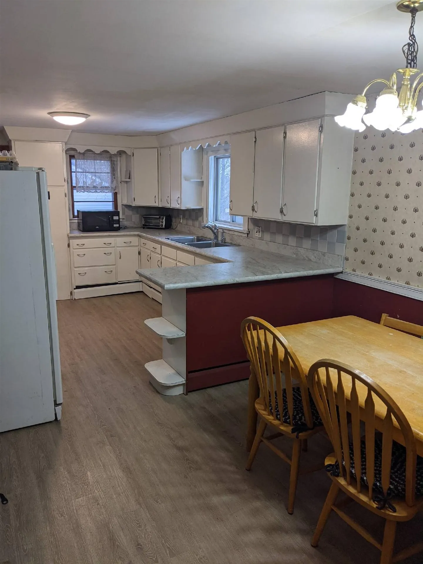 27 Hillside Avenue Keene NH 03431