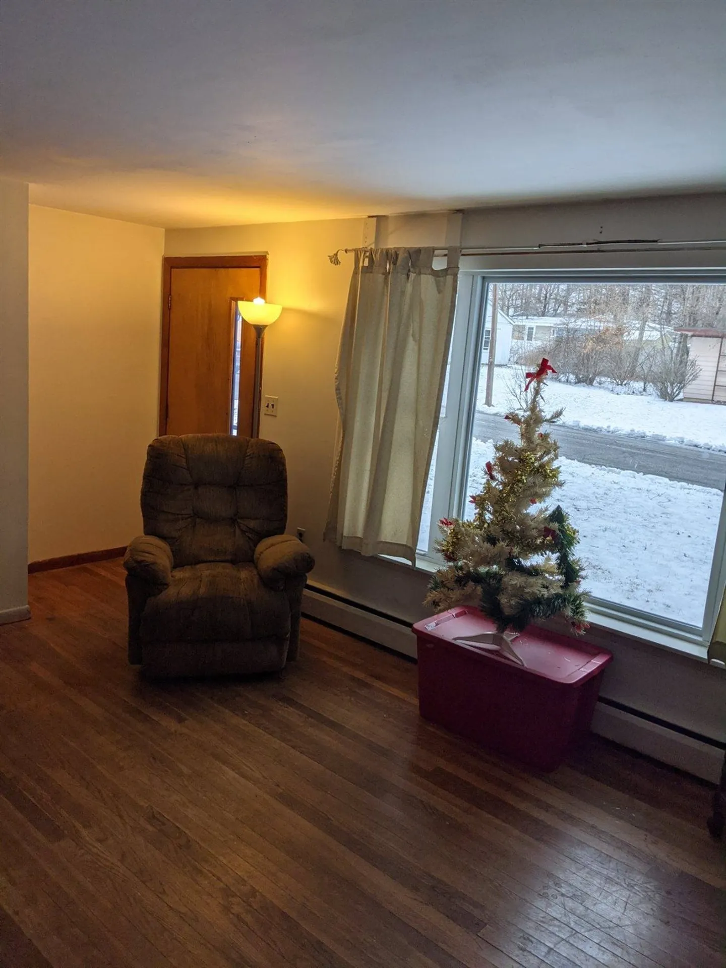 27 Hillside Avenue Keene NH 03431
