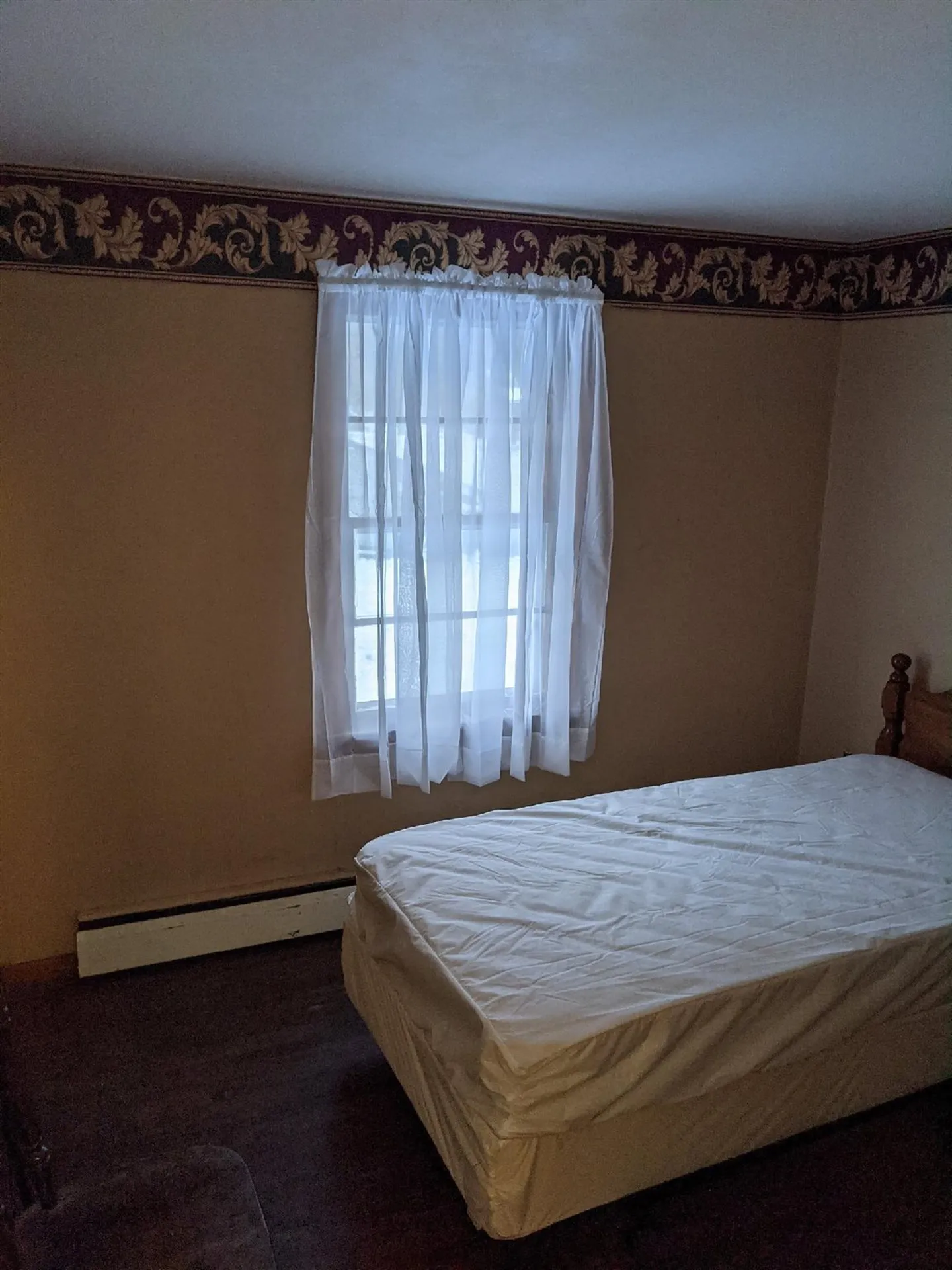 27 Hillside Avenue Keene NH 03431