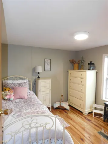 2 Sycamore Avenue North Hampton NH 03862