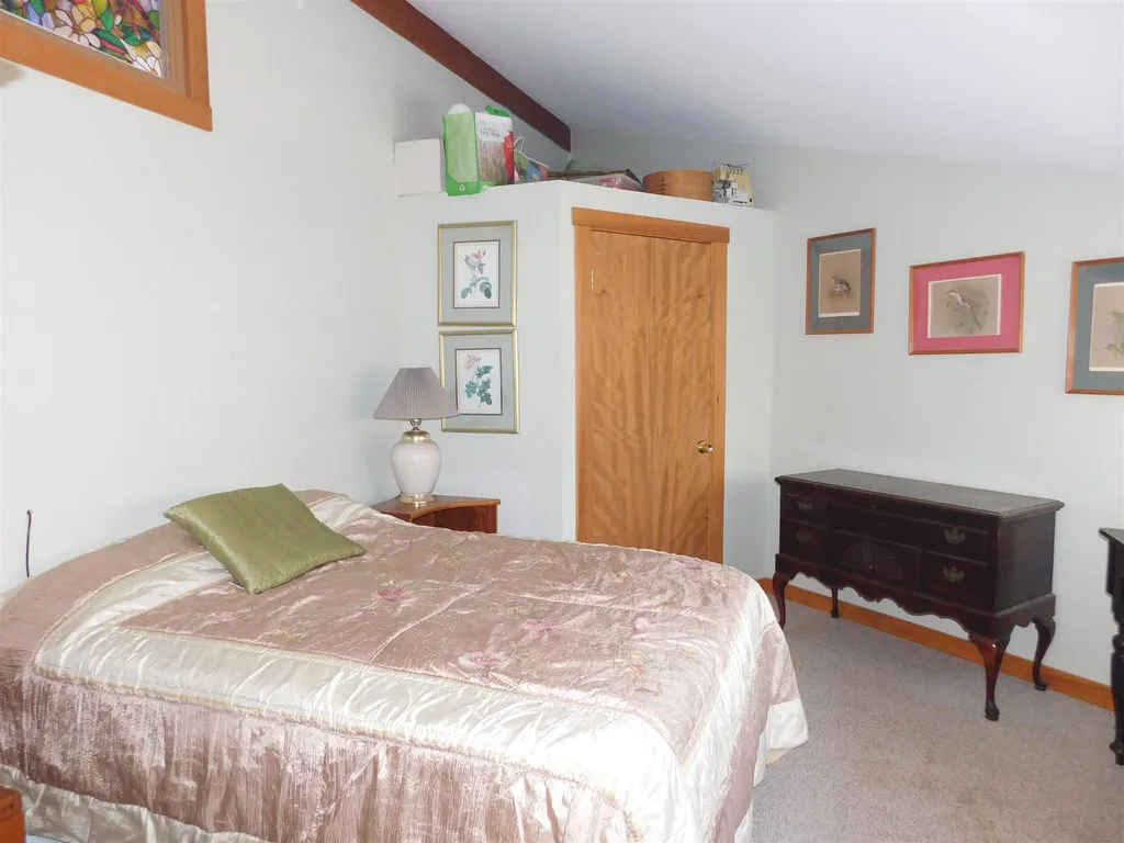 1076 Olde Farms Road Grantham NH 03753