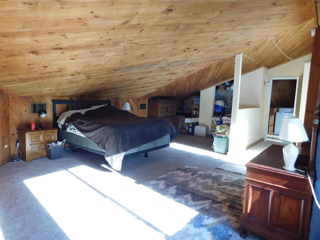 1076 Olde Farms Road Grantham NH 03753