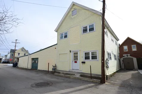 87 Chestnut Street Nashua NH 03060