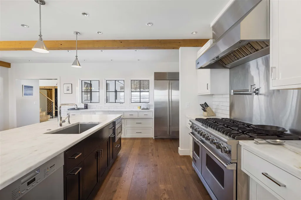 180 Birch Hill Lane Norwich VT 05055