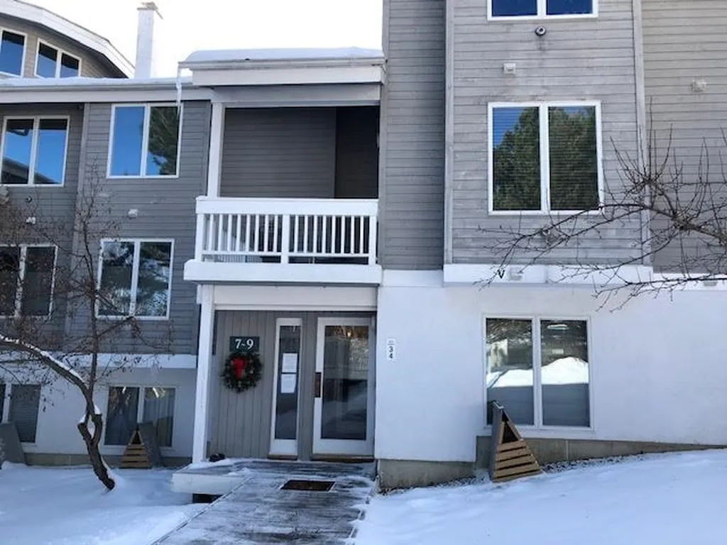 9 Paradise Way Warren VT 05674