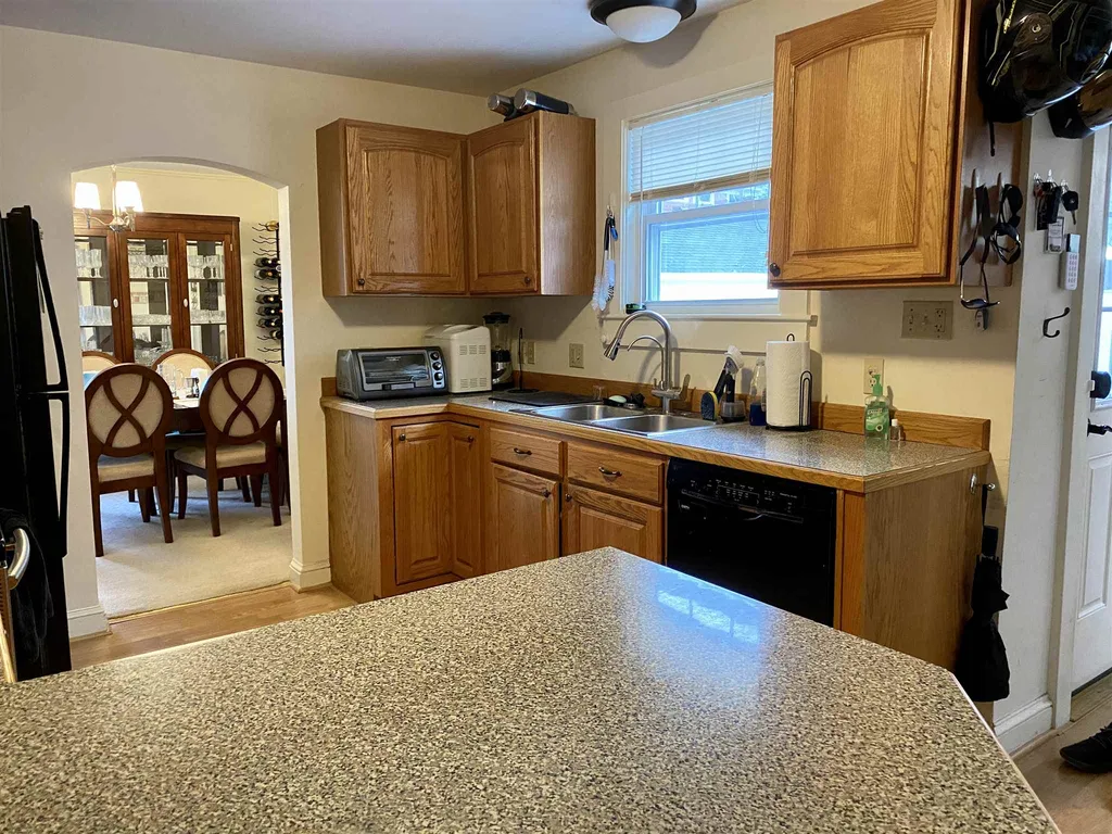1293 River Road Manchester NH 03104