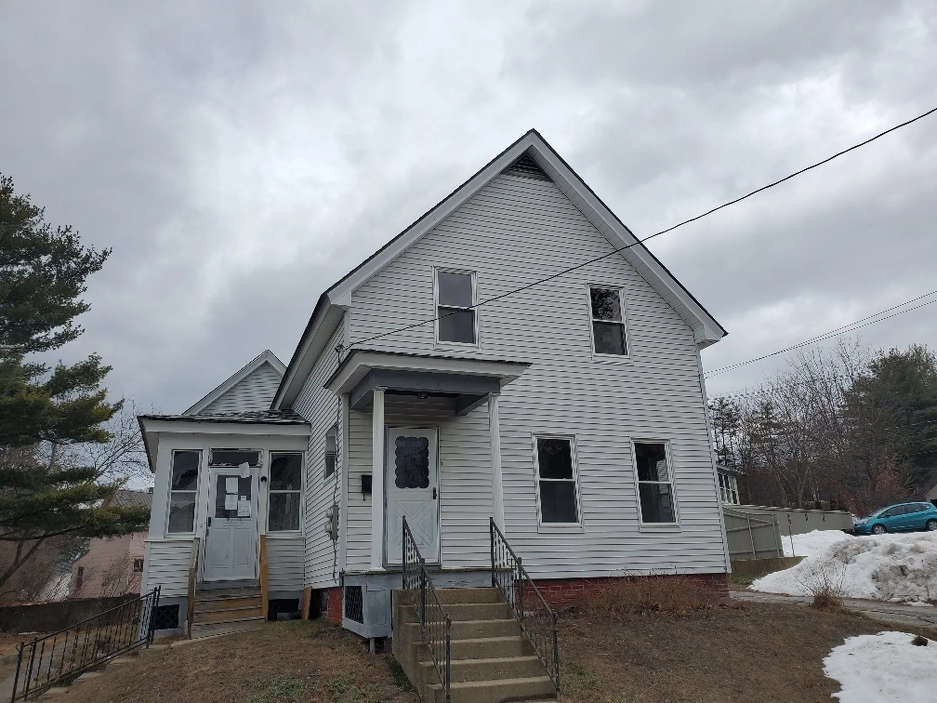 15 Irving Street Laconia NH 03246