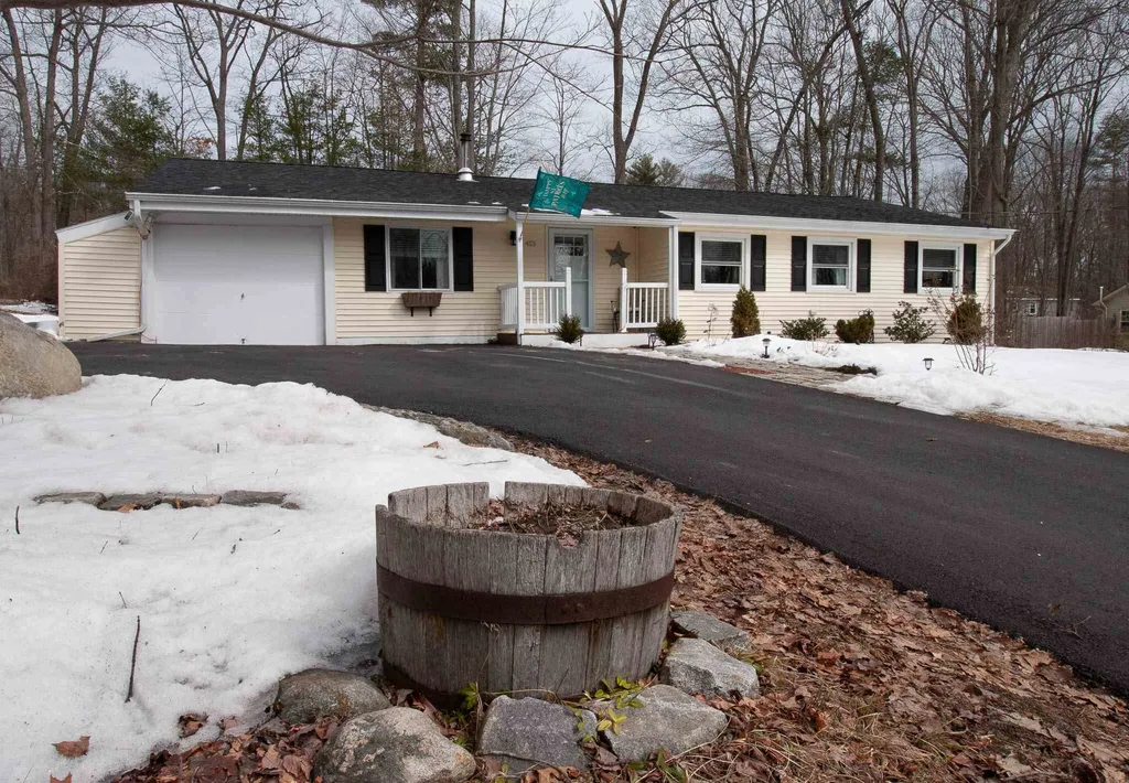 413 Deerpath Lane Pembroke NH 03275