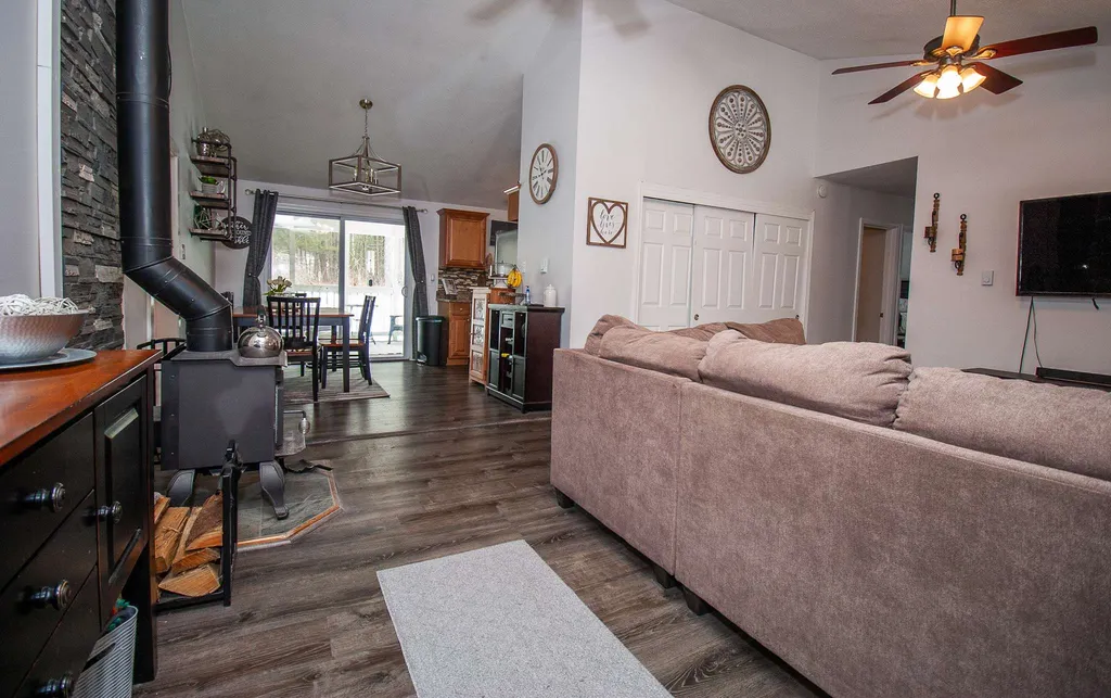 413 Deerpath Lane Pembroke NH 03275