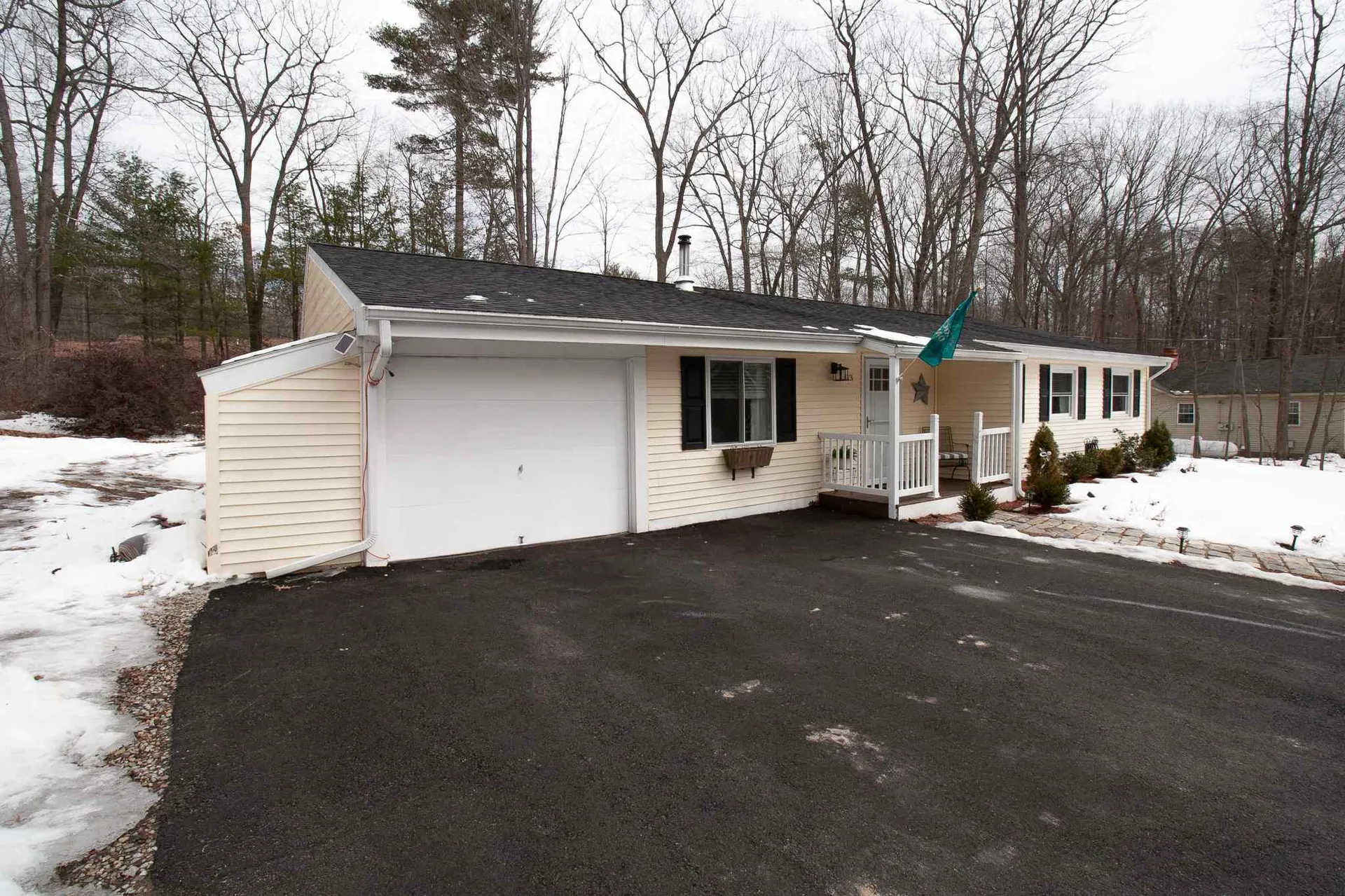 413 Deerpath Lane Pembroke NH 03275