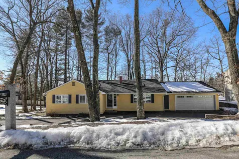 19 Warton Road Nashua NH 03062