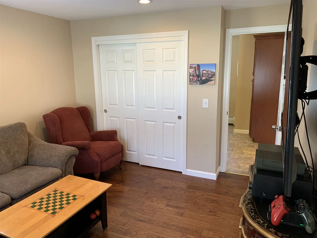 7 Perkins Avenue Farmington NH 03835