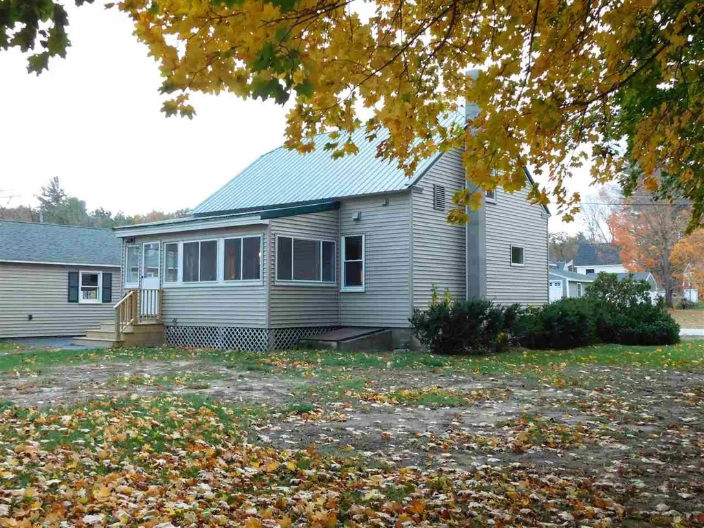 7 Perkins Avenue Farmington NH 03835