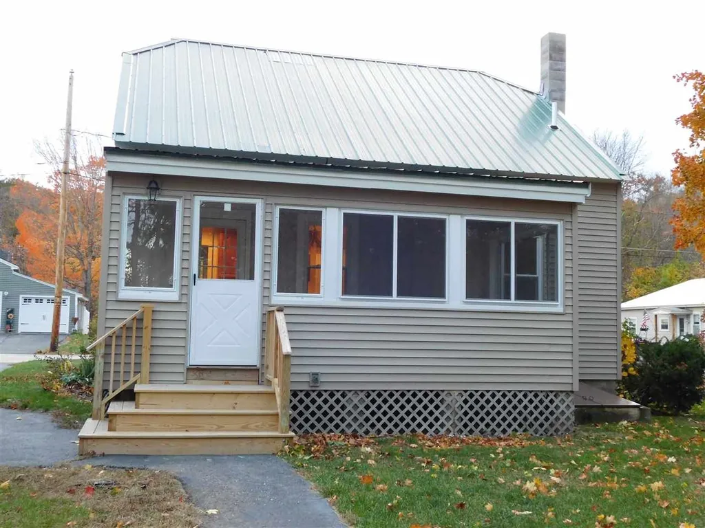 7 Perkins Avenue Farmington NH 03835