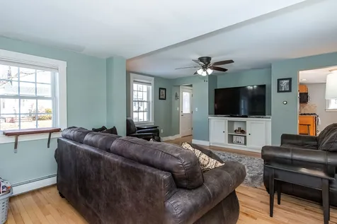 5 Wallingford Street Dover NH 03820