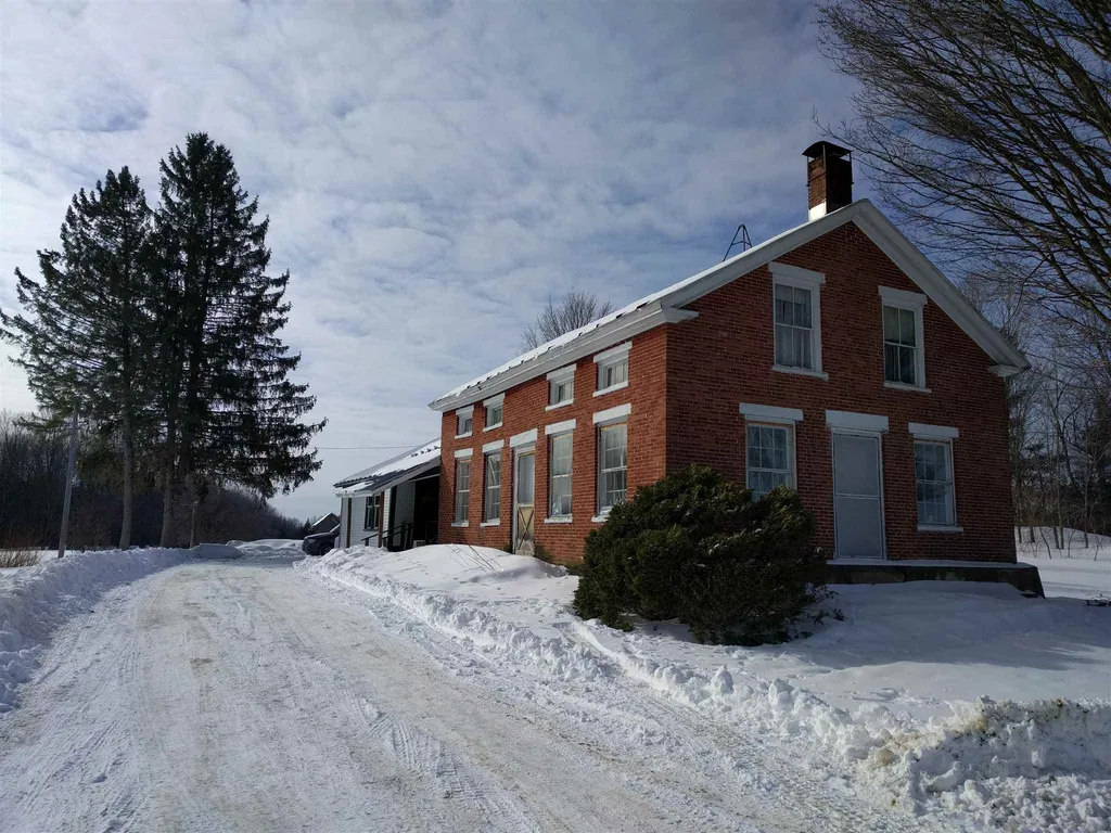 3330 Middle Road Franklin VT 05457