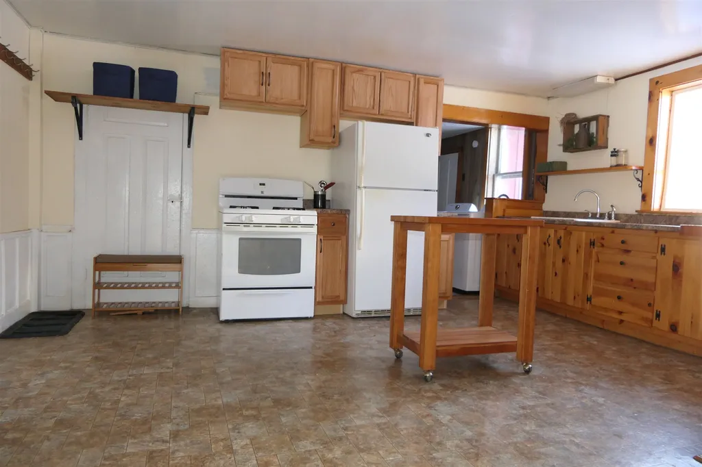3330 Middle Road Franklin VT 05457