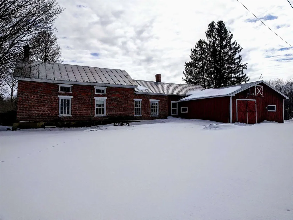 3330 Middle Road Franklin VT 05457