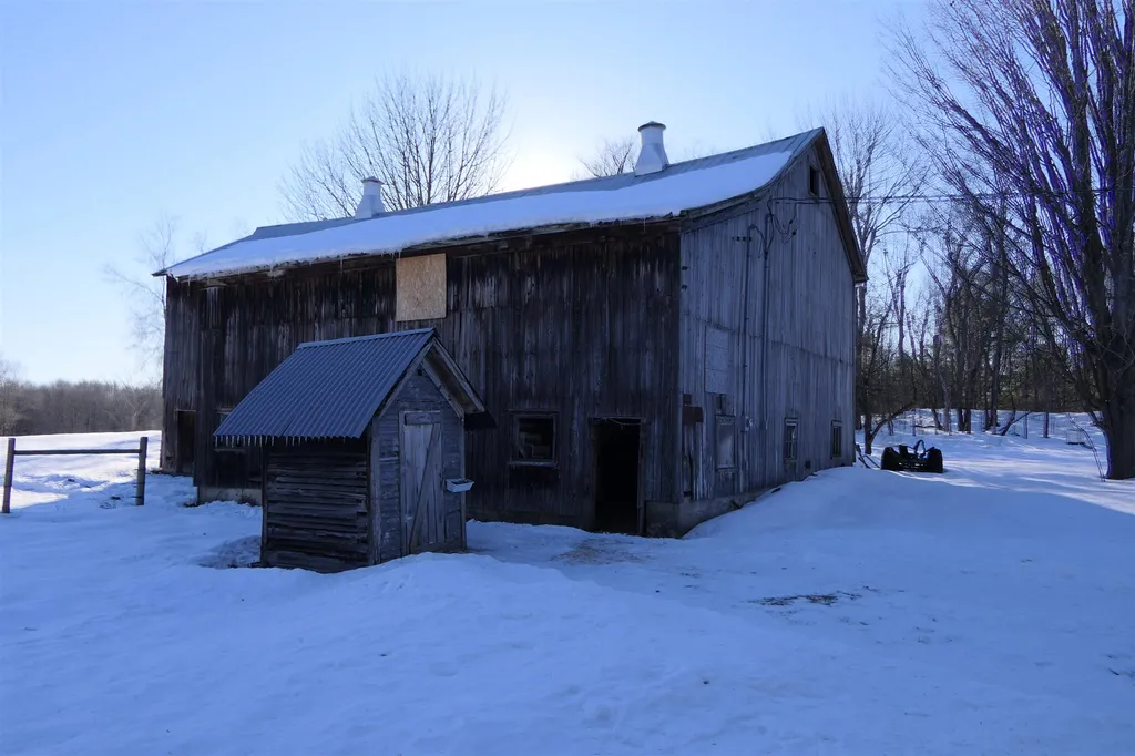 3330 Middle Road Franklin VT 05457