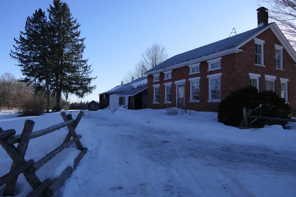 3330 Middle Road Franklin VT 05457
