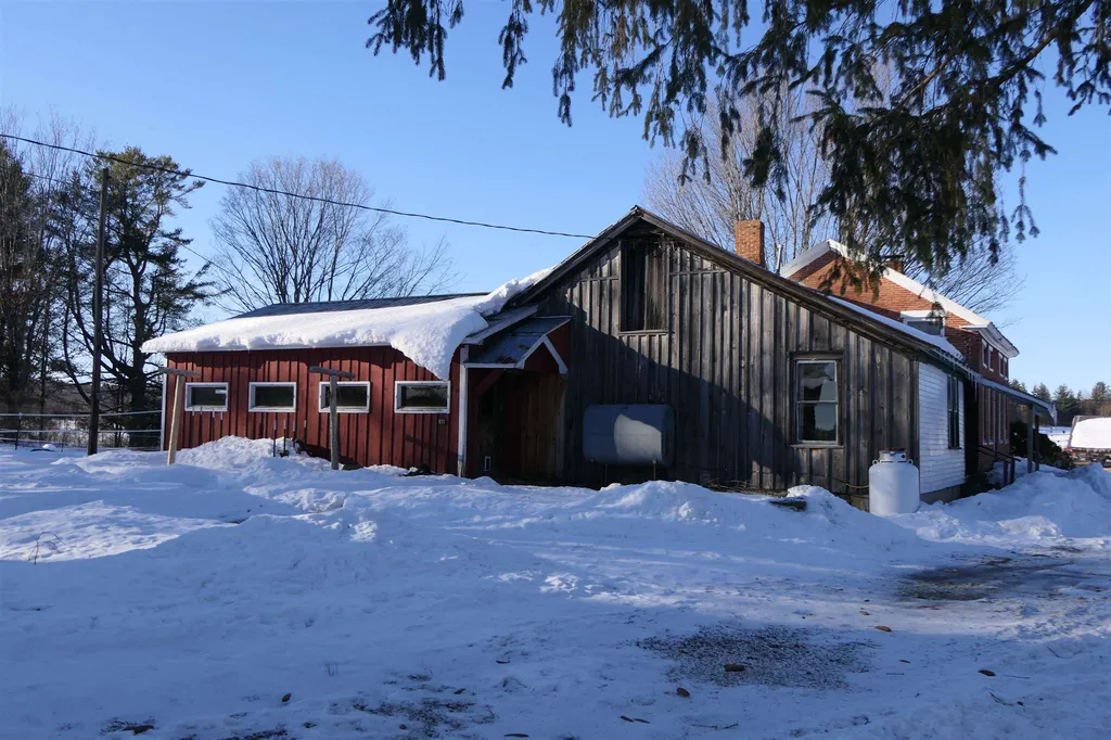 3330 Middle Road Franklin VT 05457