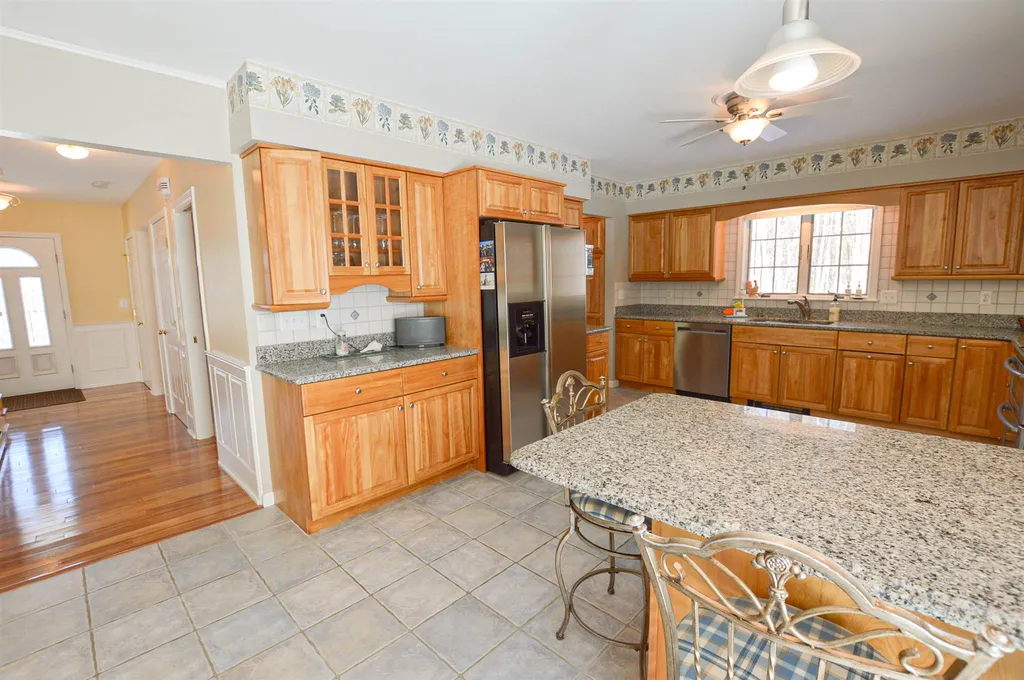 91 Prospect Ridge Clarendon VT 05759
